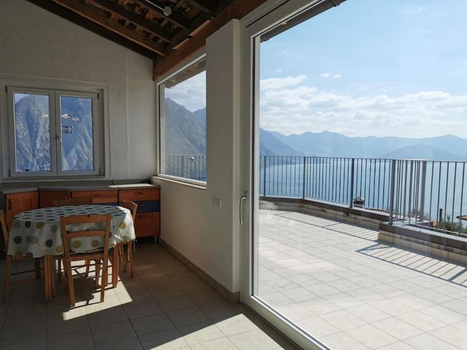Patricia'S Apartment Riva di Solto Exterior photo